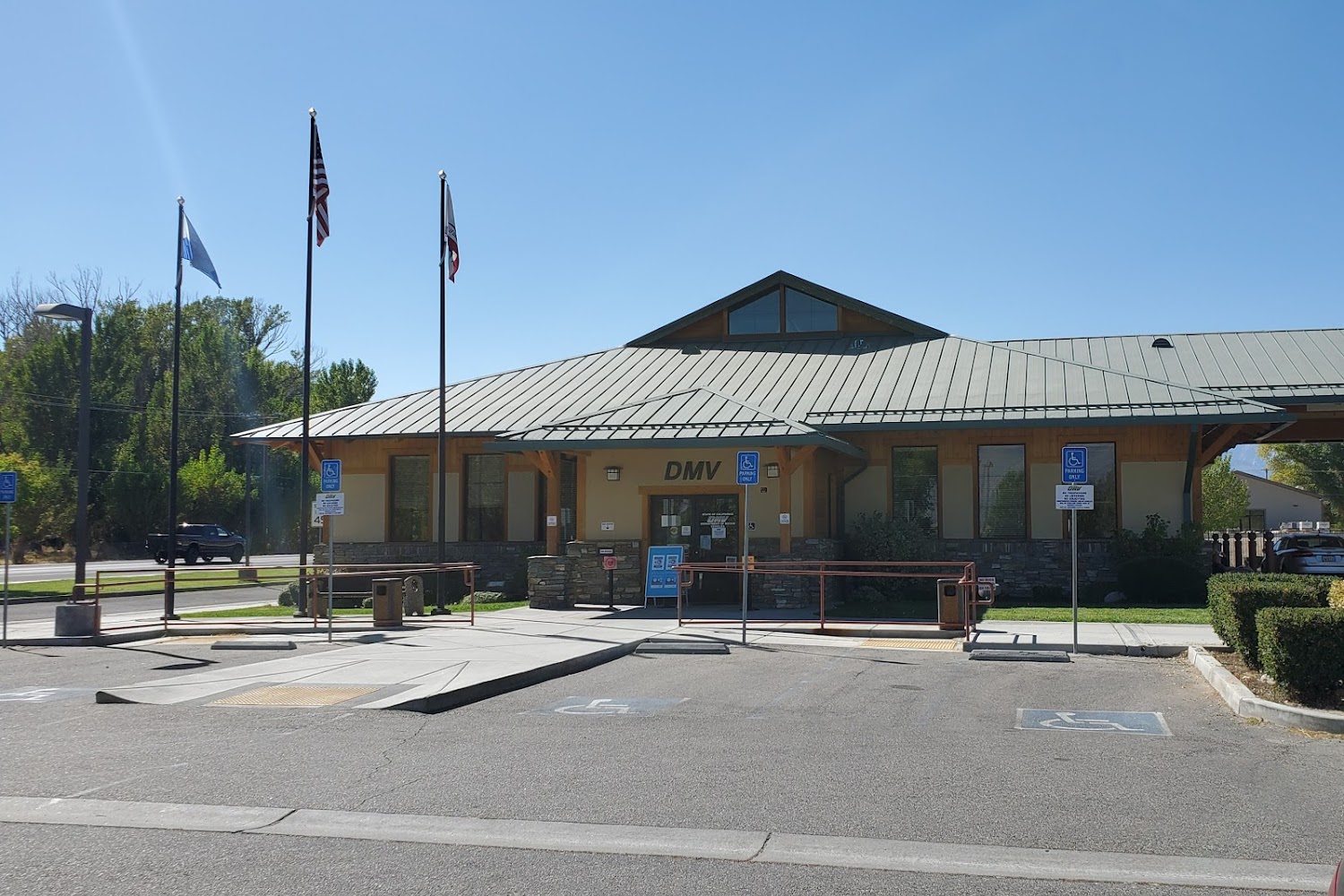 Bishop DMV Office in Bishop, CA