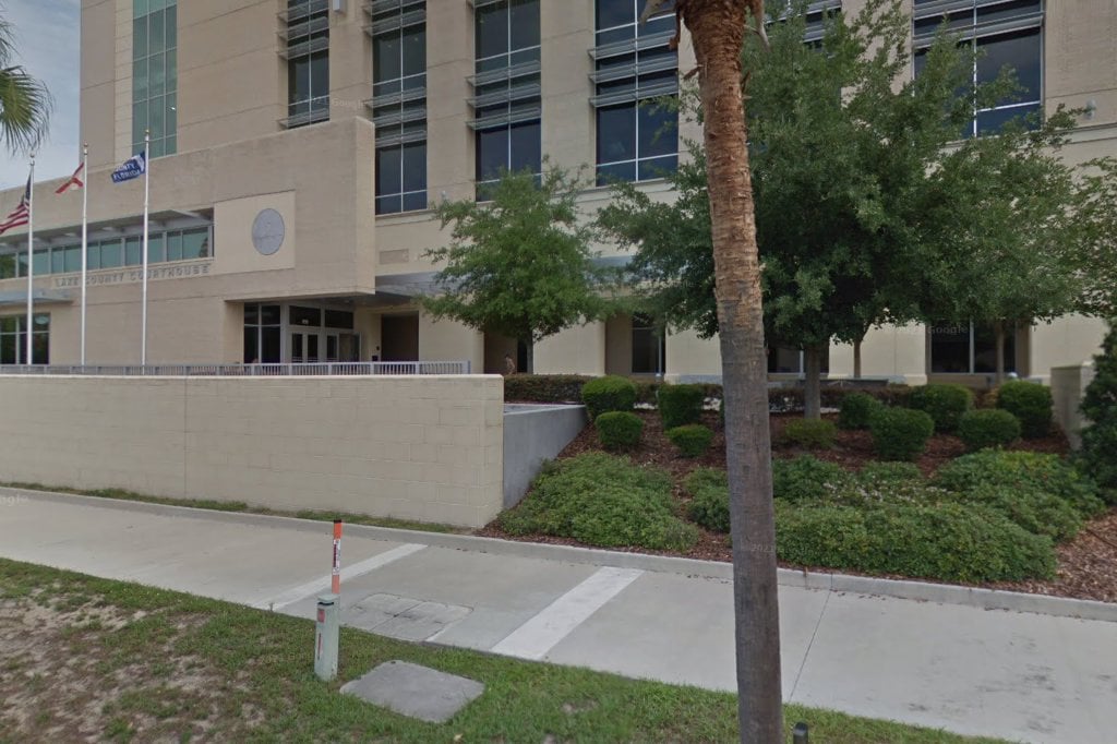 Tavares Clerk of the Court Office in Tavares, FL