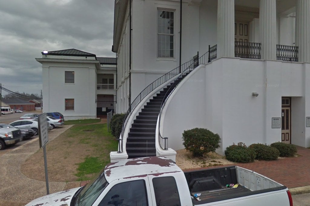 Lowndes Registration & Title in Hayneville, AL