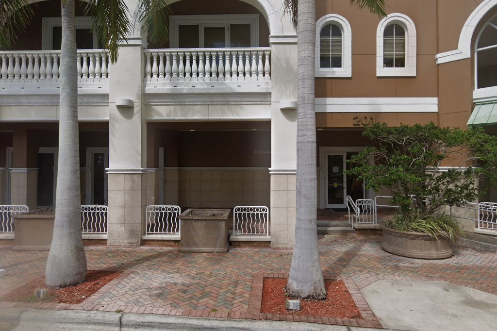 Clerk of the Court in Fort Pierce, FL