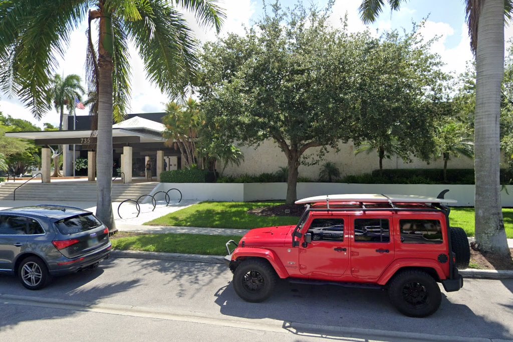 Motor Vehicle Services (OFFICE DOES NOT HANDLE DRIVER LICENSE SERVICES) in Naples, FL