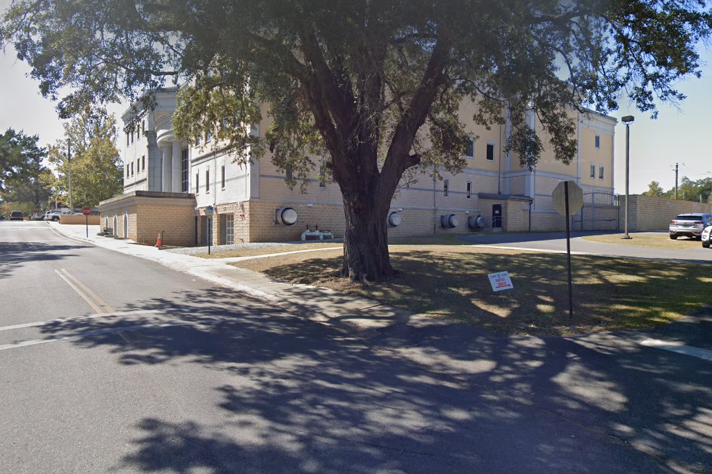 DeFuniak Springs Clerk of the Court Office in Defuniak Springs, FL