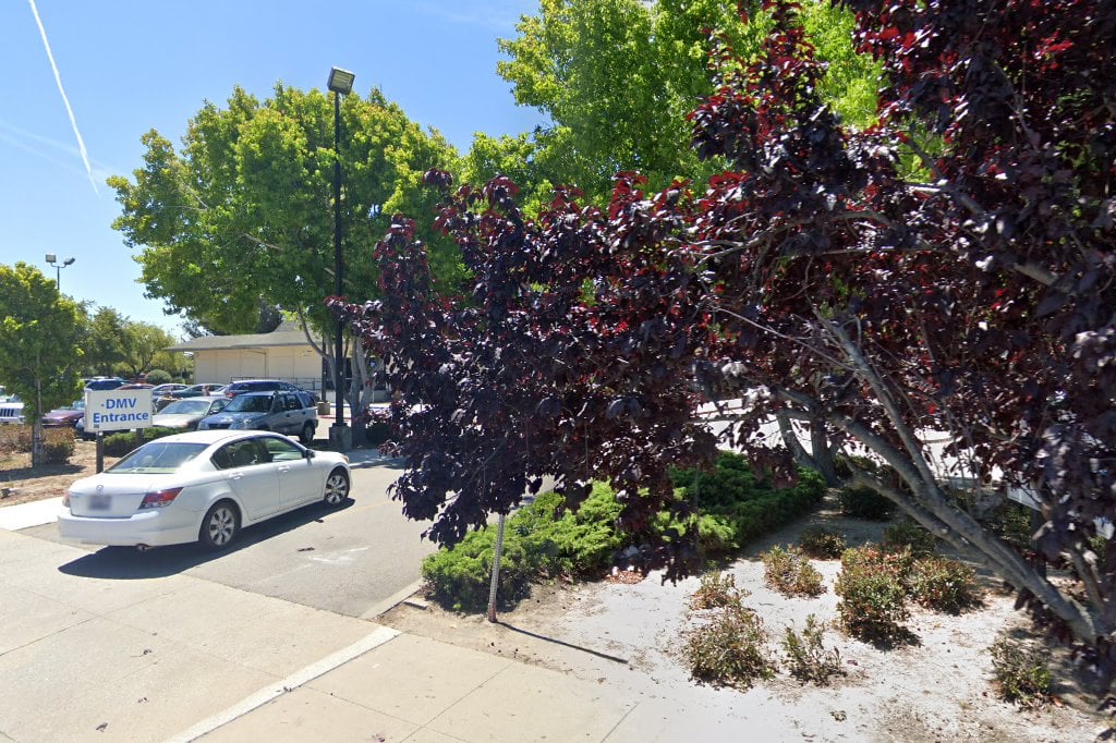 Salinas DMV Office in Salinas, CA