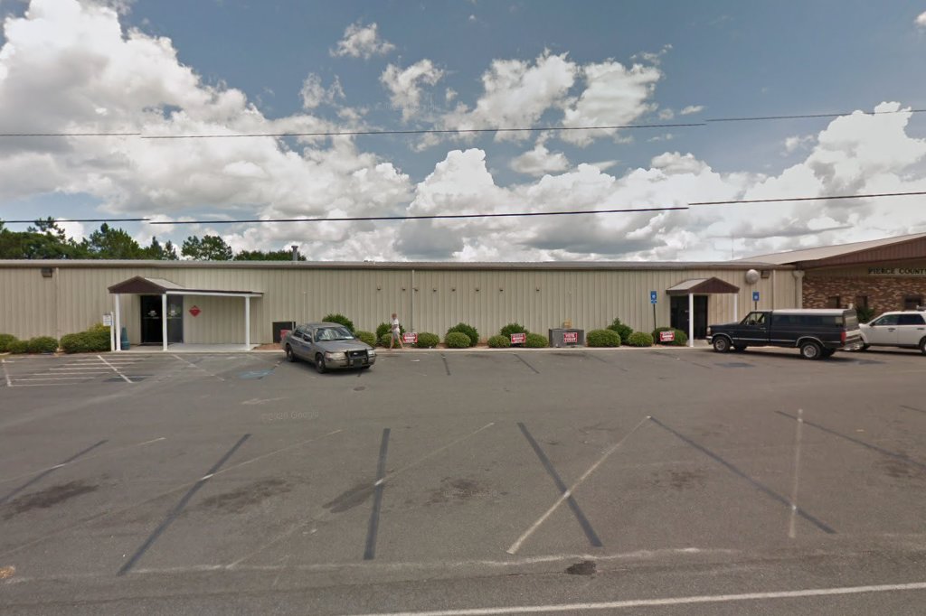 County Registration & Title Office in Blackshear, GA