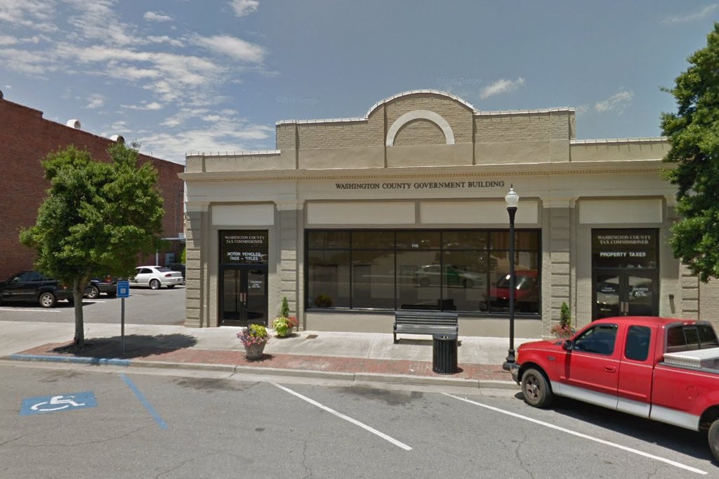 Vehicle Registration & Title Office in Sandersville, GA