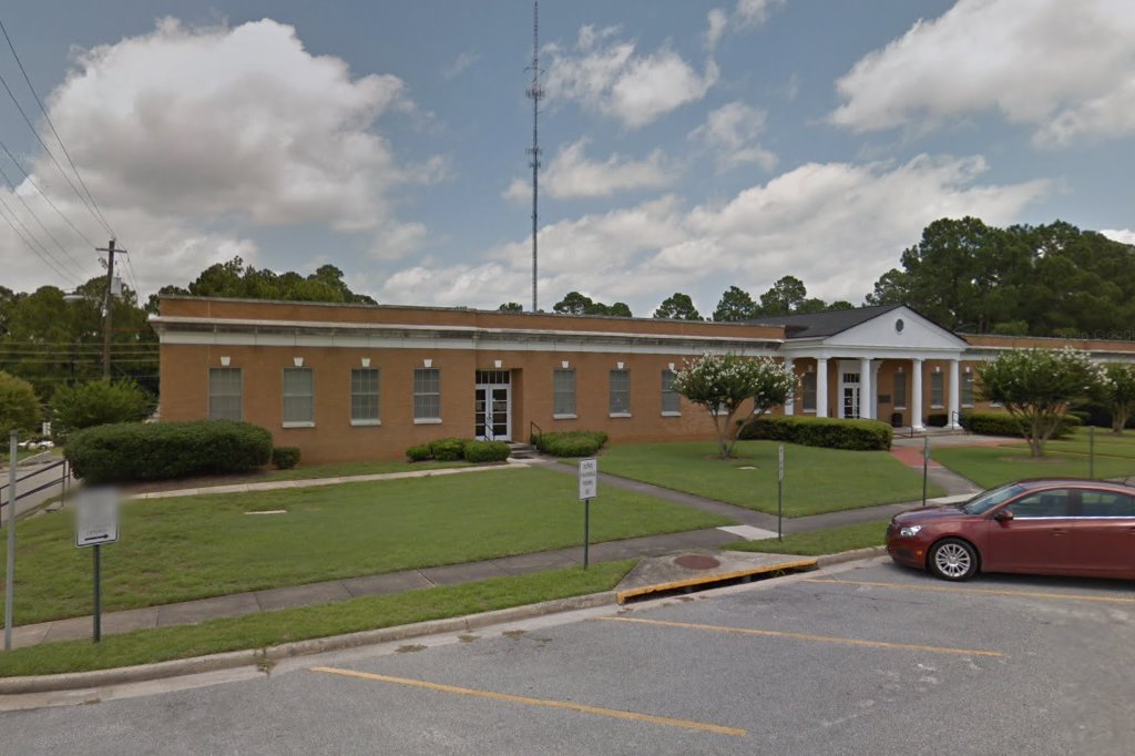 Registration & Title Office in Claxton, GA