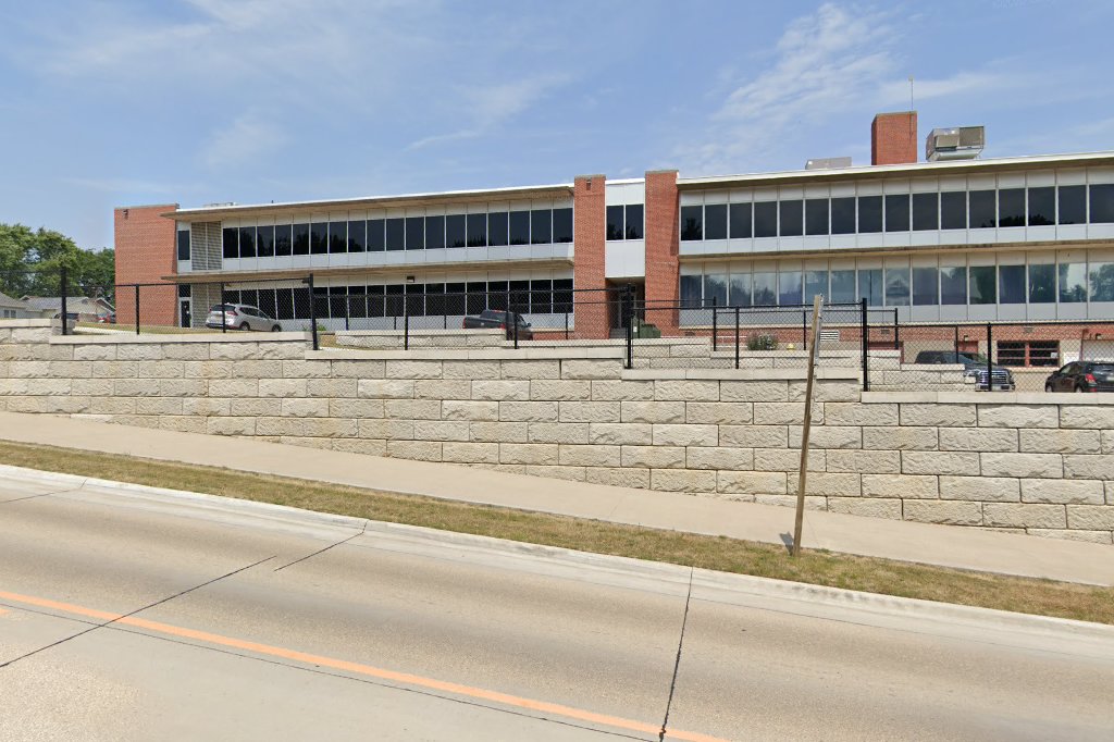 Clinton County Registration & Title in Clinton, IA
