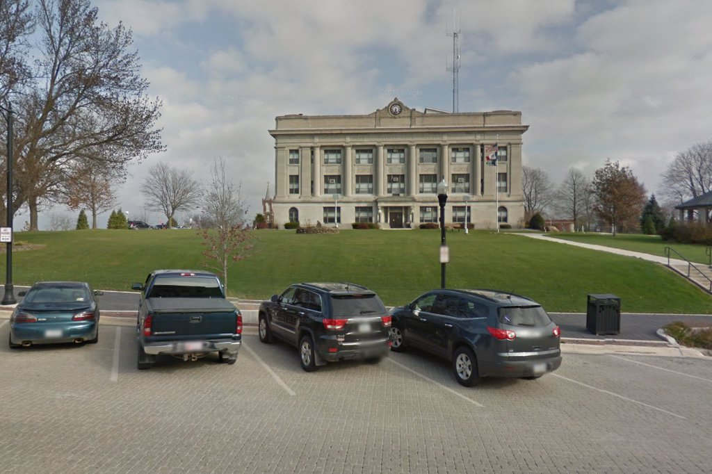 Fayette County Driver License & Vehicle Registration in West Union, IA