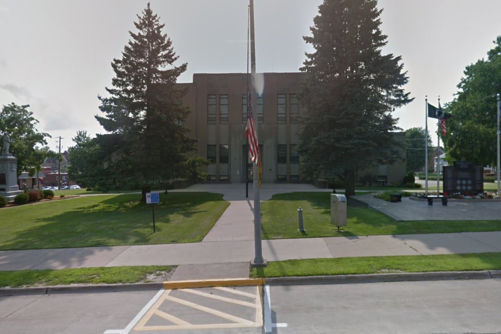Allamakee County Driver License & Vehicle Registration in Waukon, IA