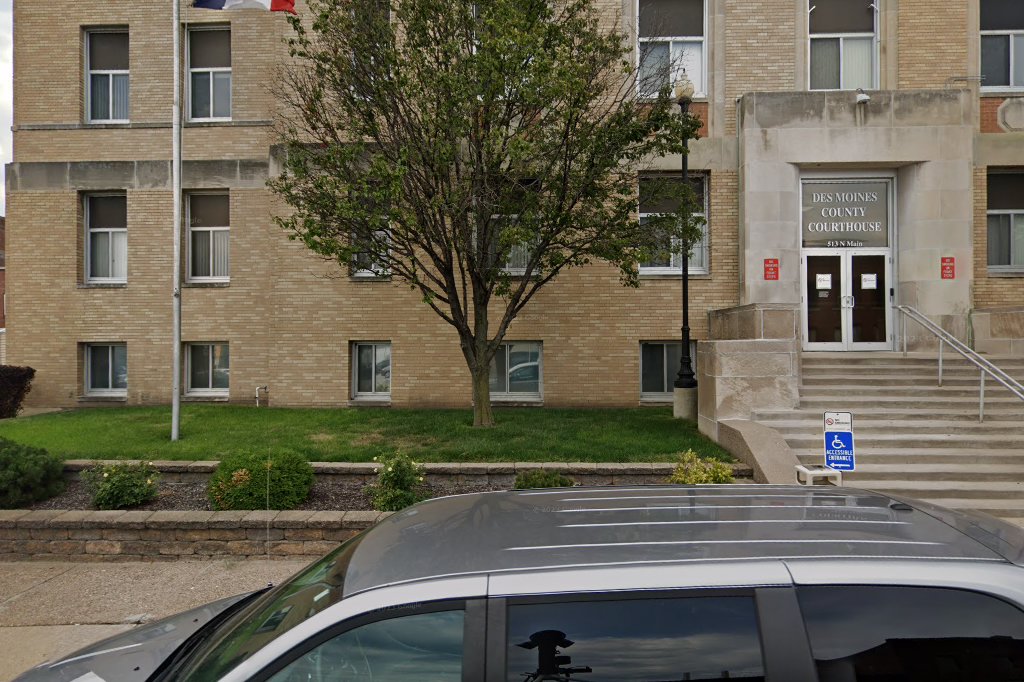 Des Moines County Vehicle Registration in Burlington, IA