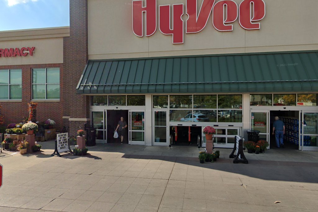 DOT Kiosk (Oakland Road Hy-Vee) in Cedar Rapids, IA