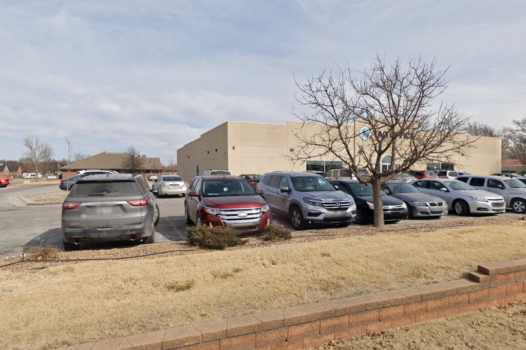 Kellogg Tag Office in Wichita, KS