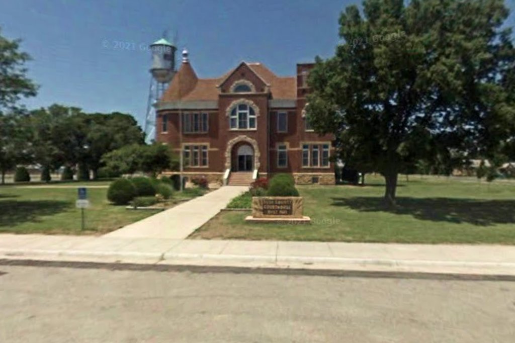 Rush County Treasurer's Office in La Crosse, KS