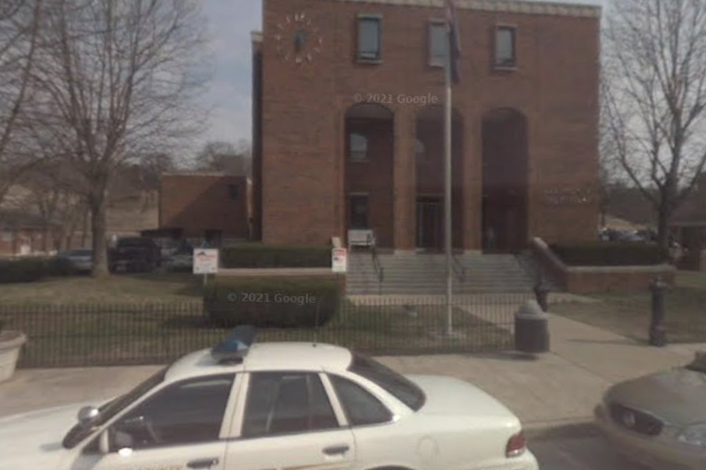 County Clerk's Office (Registration & Title) in Beattyville, KY