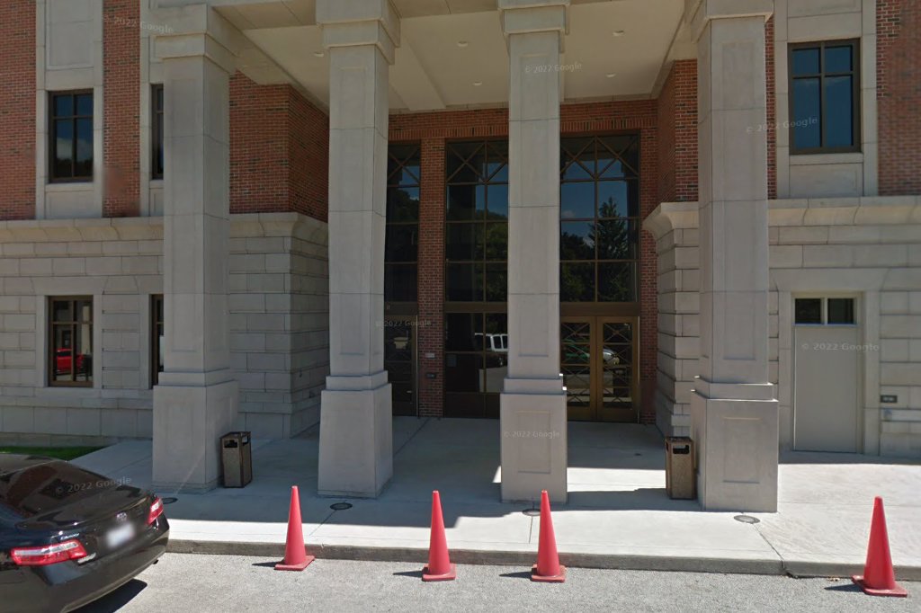 Circuit Court Clerk's Office (Driver's License) in MC Kee, KY