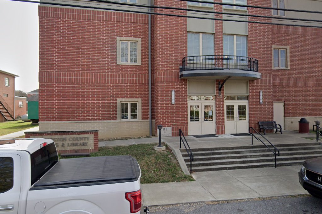 Livingston County Clerk's Office (Registration & Title) in Smithland, KY
