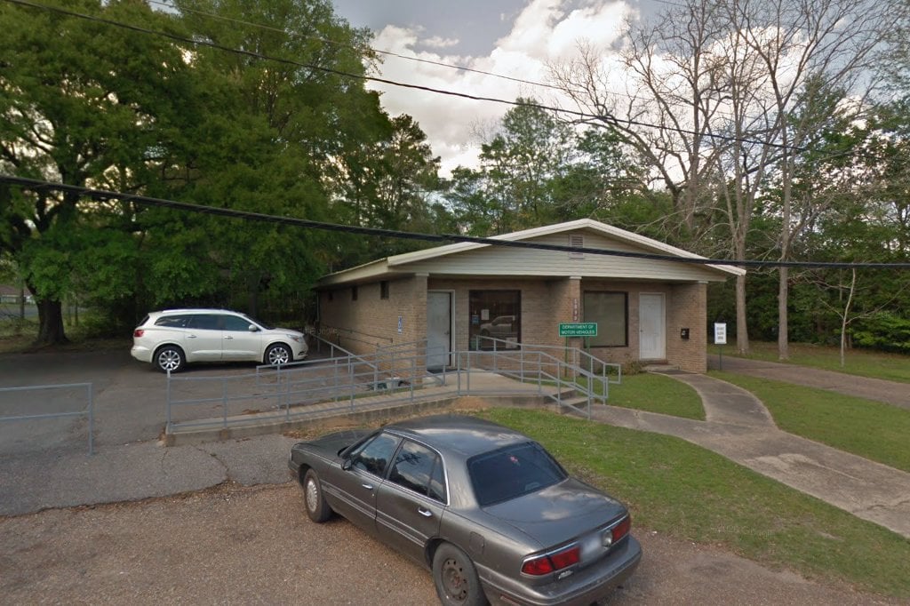 Office of Motor Vehicles in Jena, LA