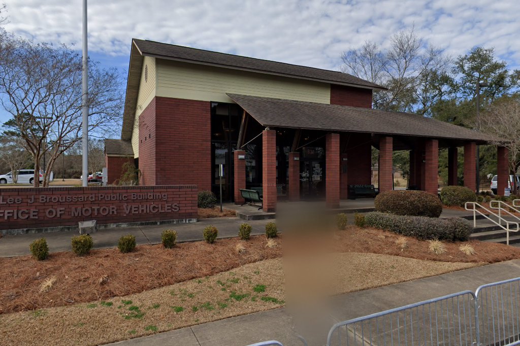 Office of Motor Vehicles in Pineville, LA
