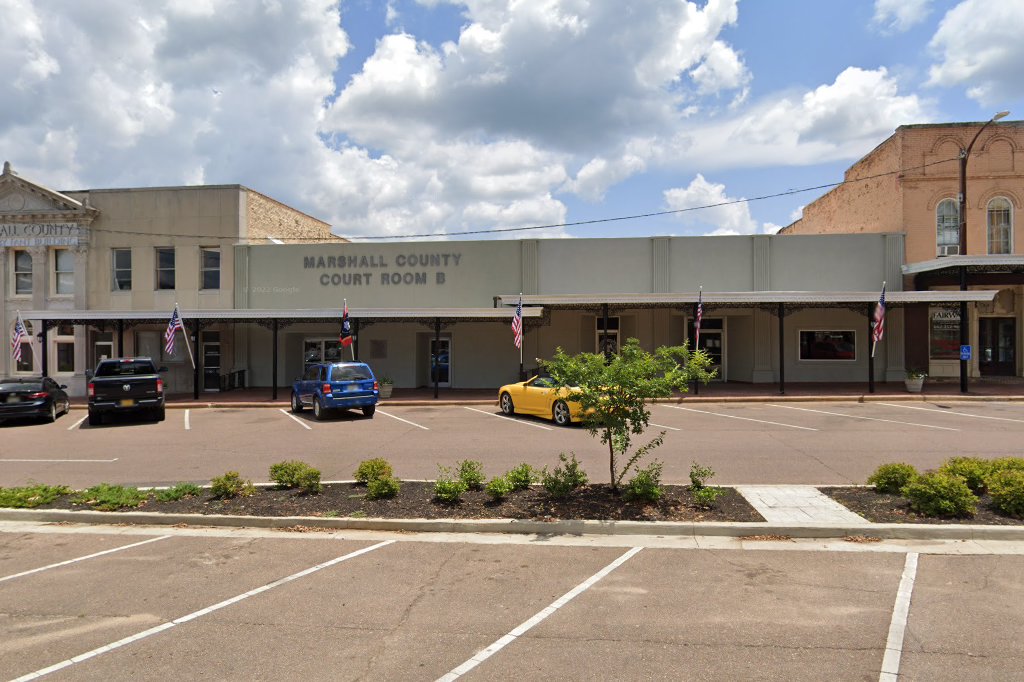 Marshall County Tax Collector (Vehicle Registration & Title) in Holly Springs, MS