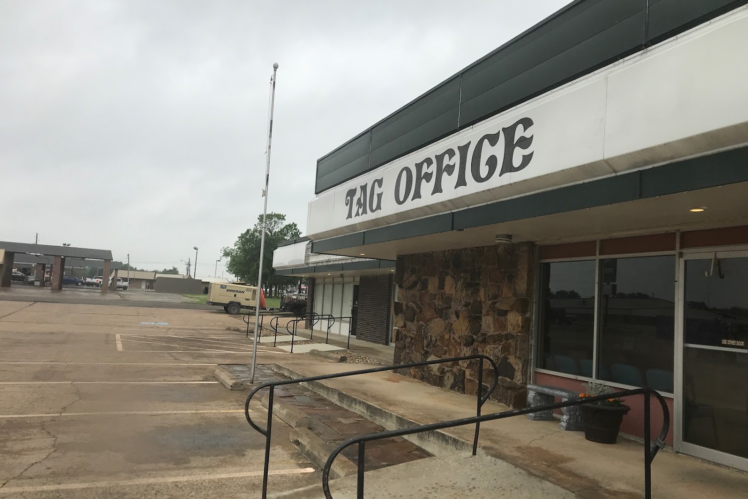Choctaw Tag Agency in Hugo, OK