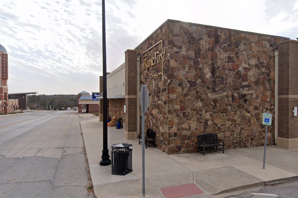 Bates Tag Agency in Sulphur, OK
