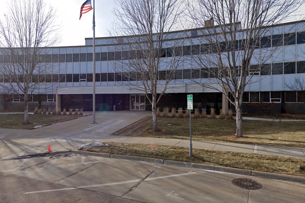 County Treasurer's Office (REGISTRATION & TITLE) in Sioux Falls, SD