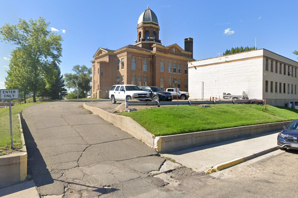 County Treasurer's Office (REGISTRATION & TITLE) in Sisseton, SD
