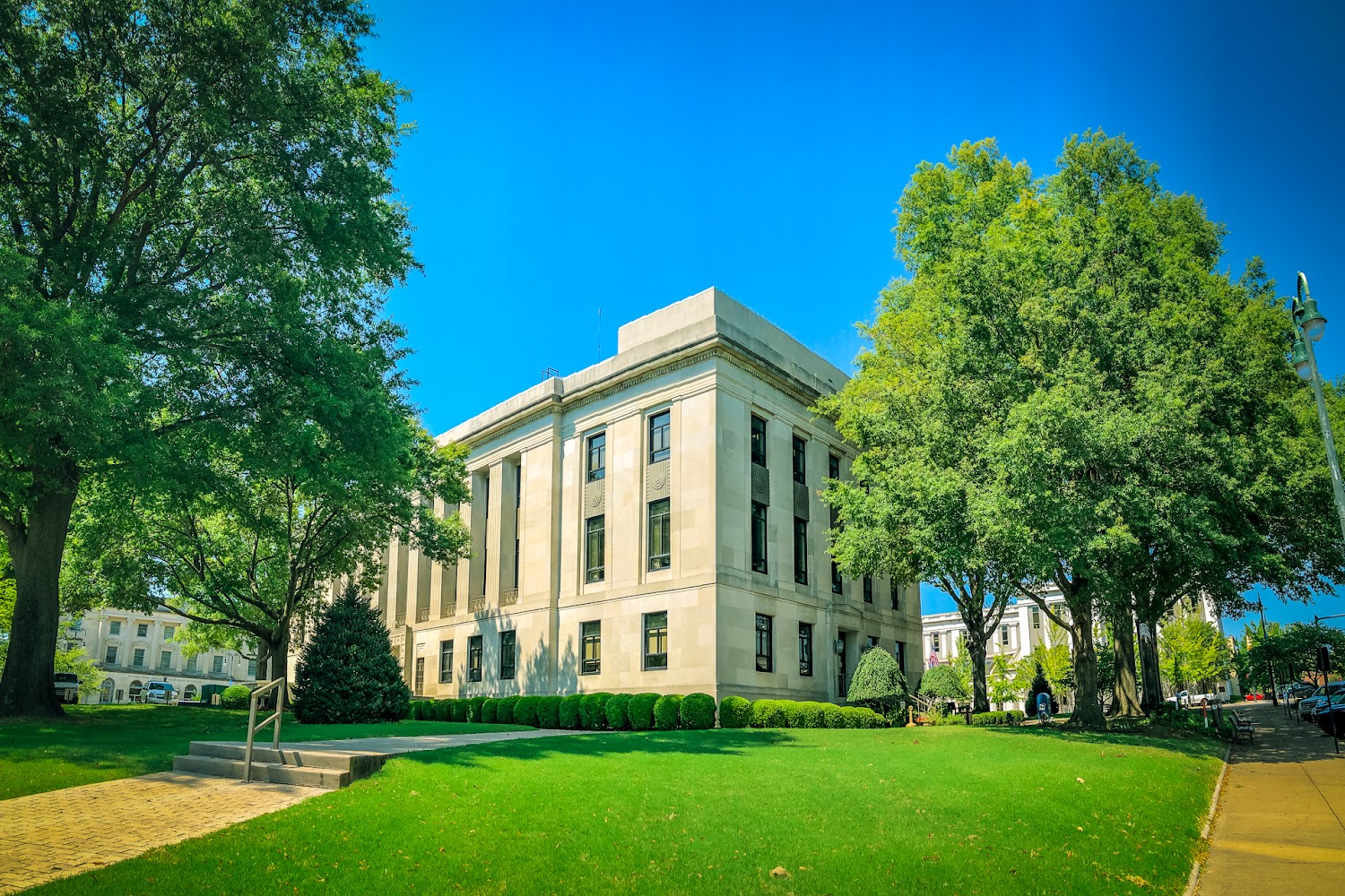 Madison County Clerk MV Services in Jackson, TN
