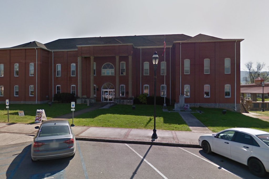 Bledsoe County Clerk MV Services in Pikeville, TN