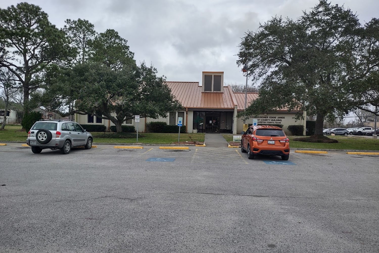 Galveston County Registration & Titling - West County Annex in Santa Fe, TX