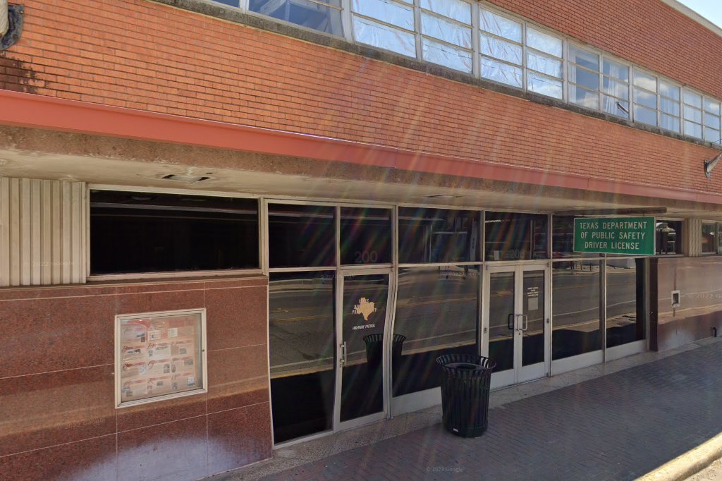 Gainesville Driver License Office in Gainesville, TX
