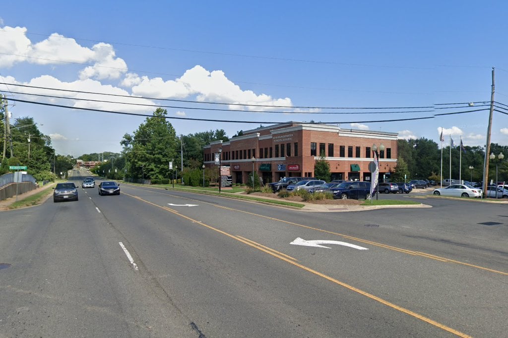 Dumfries DMV Select in Dumfries, VA