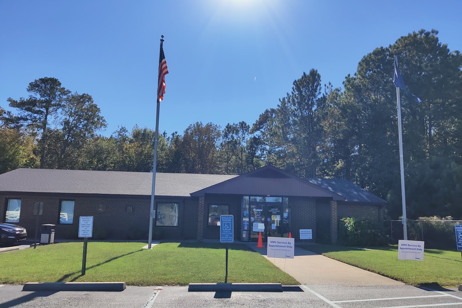 DMV Customer Service Center in Courtland, VA