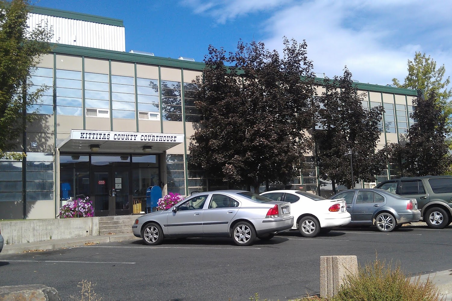 Vehicle Licensing Office (Registration & Title) in Ellensburg, WA