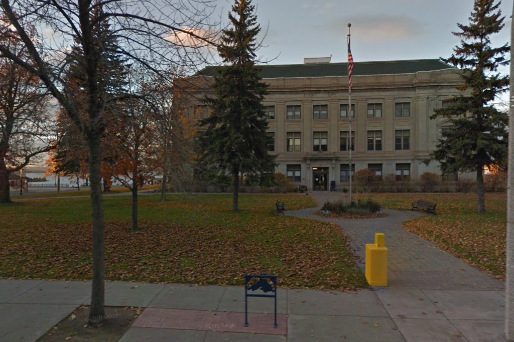 Ashland County Clerk (OFFICE DOES NOT HANDLE DRIVER LICENSE TRANSACTIONS) in Ashland, WI